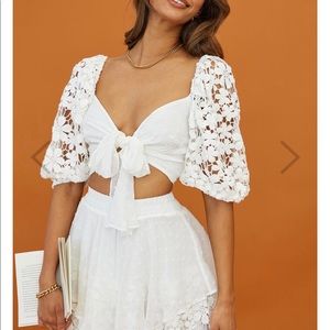 Selfie Leslie-Star Crossed Lover Bust Tie acrop in white